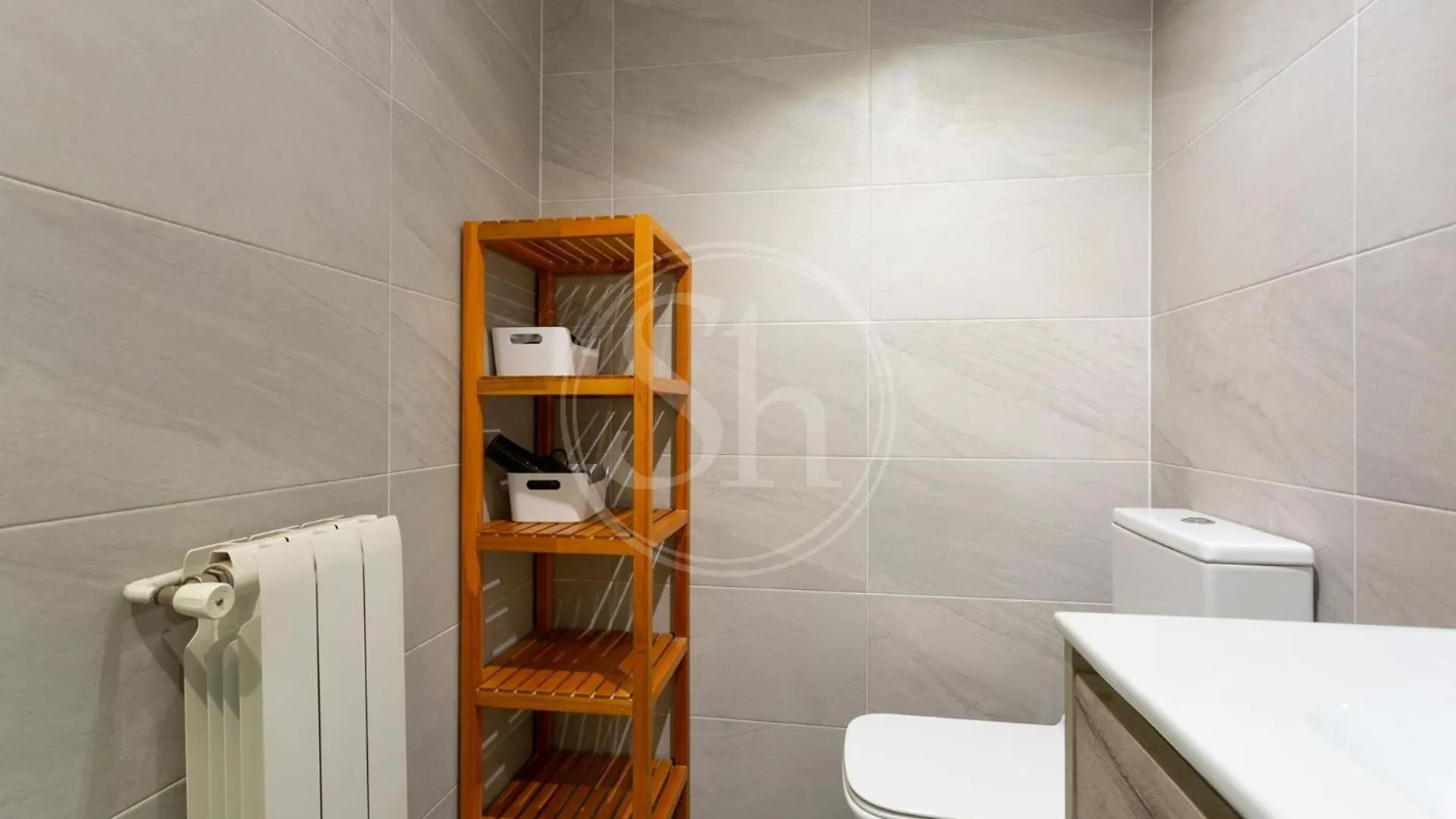 Practico Apartamento Con Terraza En Eixample Barcelona Apartment