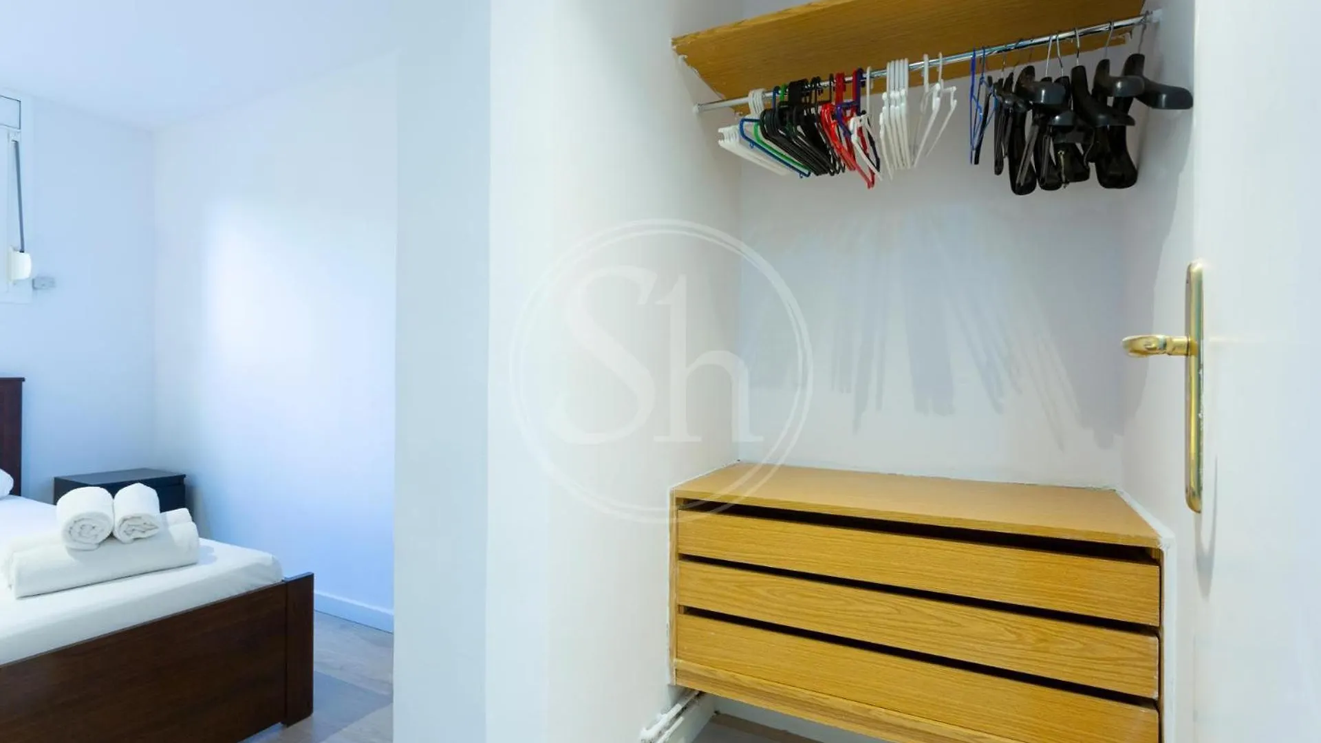 Practico Apartamento Con Terraza En Eixample Barcelona Apartment